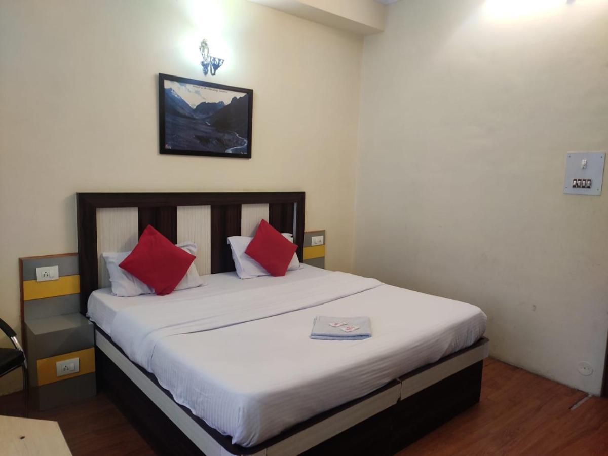 Hotel Amandeep Dharamshala Exterior foto