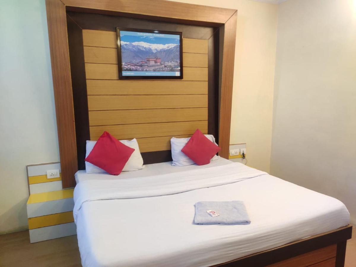 Hotel Amandeep Dharamshala Exterior foto