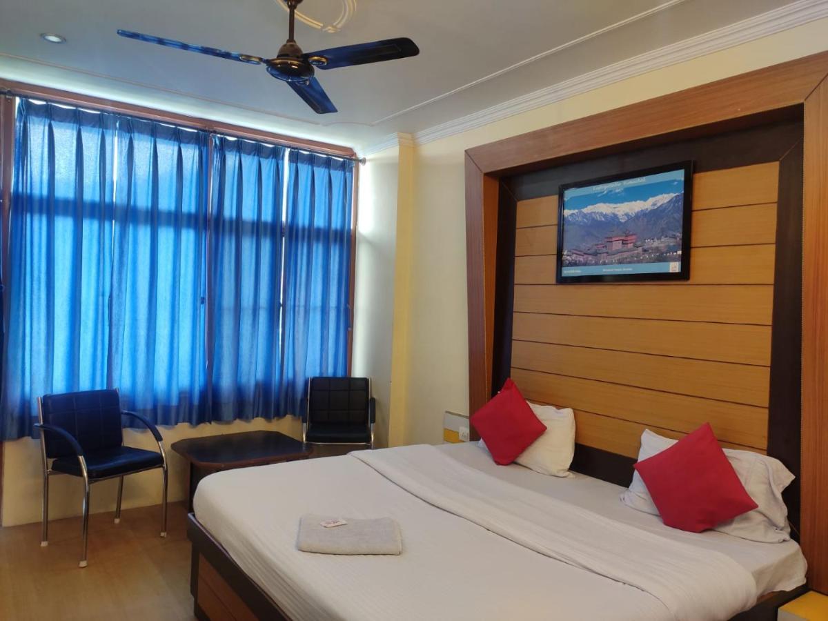 Hotel Amandeep Dharamshala Exterior foto